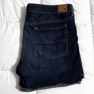 AMERICAN EAGLE DARK WASH JEAN SHORTS